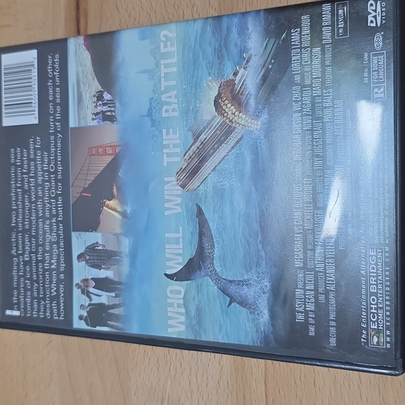 Mega Shark vs Giant Octopus DVD - Picture 2 of 4